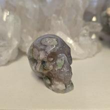 Load image into Gallery viewer, Flower Agate Skull