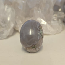 Load image into Gallery viewer, Flower Agate Skull