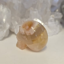 Load image into Gallery viewer, Flower Agate Skull