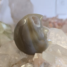 Load image into Gallery viewer, Agate Moon Face