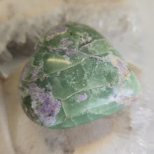 Load image into Gallery viewer, Serpentine Fluorite 'Bolivianite' Heart - A Grade