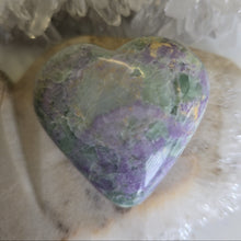 Load image into Gallery viewer, Serpentine Fluorite 'Bolivianite' Heart - A Grade
