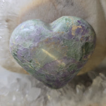 Load image into Gallery viewer, Serpentine Fluorite 'Bolivianite' Heart - A Grade