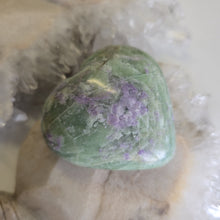 Load image into Gallery viewer, Serpentine Fluorite 'Bolivianite' Heart - A Grade