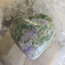 Load image into Gallery viewer, Serpentine Fluorite 'Bolivianite' Heart - A Grade