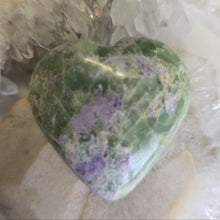 Load image into Gallery viewer, Serpentine Fluorite 'Bolivianite' Heart - A Grade