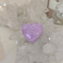Load image into Gallery viewer, Kunzite Heart