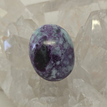 Load image into Gallery viewer, Kammererite Palmstone