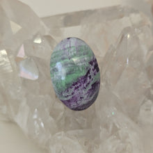 Load image into Gallery viewer, Kammererite Palmstone