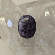 Load image into Gallery viewer, Kammererite Palmstone