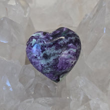 Load image into Gallery viewer, Kammererite Heart