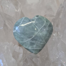 Load image into Gallery viewer, Kammererite Heart