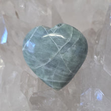 Load image into Gallery viewer, Kammererite Heart