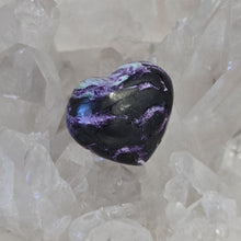 Load image into Gallery viewer, Kammererite Heart