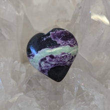 Load image into Gallery viewer, Kammererite Heart