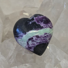 Load image into Gallery viewer, Kammererite Heart