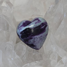 Load image into Gallery viewer, Kammererite Heart