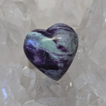 Load image into Gallery viewer, Kammererite Heart