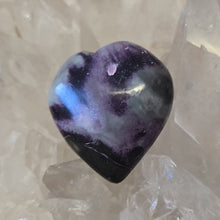 Load image into Gallery viewer, Kammererite Heart