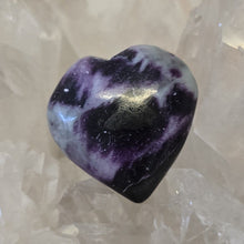 Load image into Gallery viewer, Kammererite Heart
