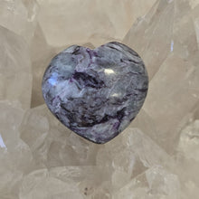 Load image into Gallery viewer, Kammererite Heart
