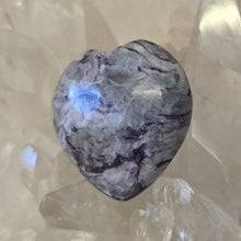 Load image into Gallery viewer, Kammererite Heart