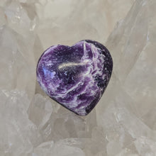Load image into Gallery viewer, Kammererite Heart