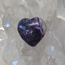 Load image into Gallery viewer, Kammererite Heart