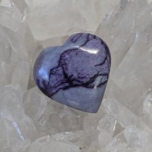 Load image into Gallery viewer, Kammererite Heart