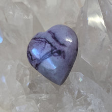 Load image into Gallery viewer, Kammererite Heart
