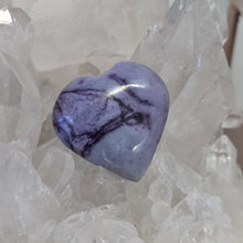 Load image into Gallery viewer, Kammererite Heart