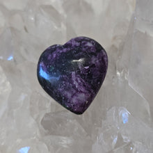 Load image into Gallery viewer, Kammererite Heart