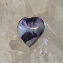 Load image into Gallery viewer, Kammererite Heart
