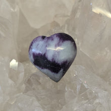 Load image into Gallery viewer, Kammererite Heart