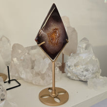 Load image into Gallery viewer, Carnelian Diamond with Stand