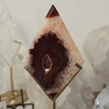 Load image into Gallery viewer, Carnelian Diamond with Stand