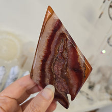 Load image into Gallery viewer, Carnelian Diamond with Stand