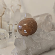 Load image into Gallery viewer, Peach Moonstone Gallet