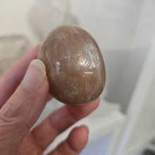 Load image into Gallery viewer, Peach Moonstone Gallet