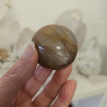 Load image into Gallery viewer, Peach Moonstone Gallet