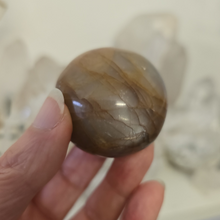 Load image into Gallery viewer, Peach Moonstone Gallet