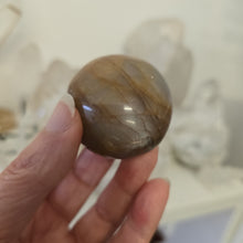 Load image into Gallery viewer, Peach Moonstone Gallet