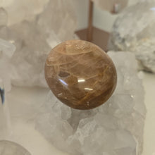Load image into Gallery viewer, Peach Moonstone Gallet