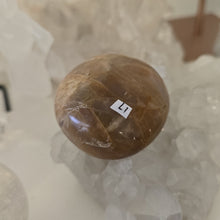 Load image into Gallery viewer, Peach Moonstone Gallet