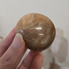 Load image into Gallery viewer, Peach Moonstone Gallet