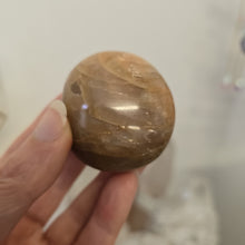 Load image into Gallery viewer, Peach Moonstone Gallet