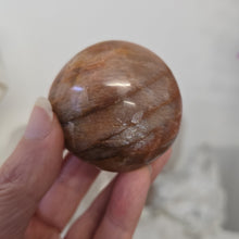 Load image into Gallery viewer, Peach Moonstone Gallet