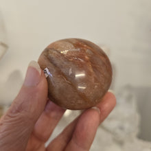 Load image into Gallery viewer, Peach Moonstone Gallet