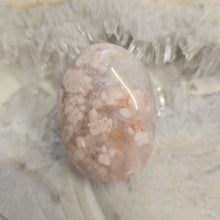 Load image into Gallery viewer, Flower Agate Palmstone