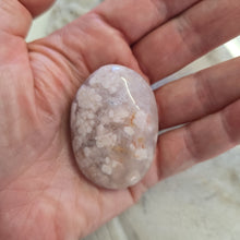 Load image into Gallery viewer, Flower Agate Palmstone